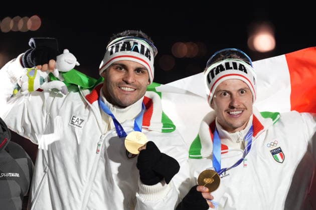 Italy s gold medalists Emanuel Rieder, Andrea Voetter, Marion Oberhofer and Simon Kainzwaldner, celebrate after the men s and women s doubles luge competitions at the 2026 Winter Olympics, in Cortina d Ampezzo, Italy, Wednesday, Feb. 11, 2026. (Photo Spada LaPresse)  Copyright: xSpada LaPressex