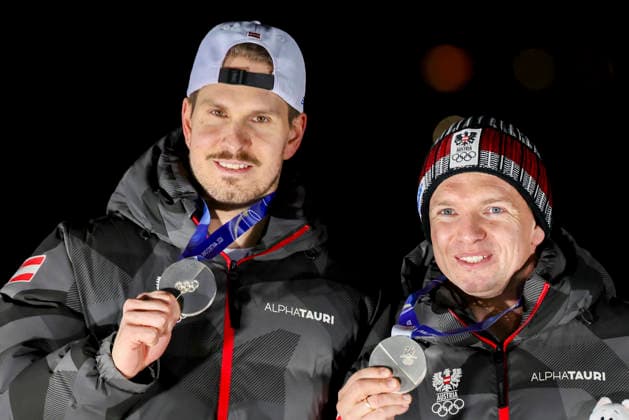 OLYMPICS - Winter Olympic Games, Olympische Spiele, Olympia, OS Milano Cortina 2026 CORTINA D AMPEZZO,ITALY,11.FEB.26 - OLYMPICS, LUGE - Winter Olympic Games Milano Cortina 2026, men, doubles, medal ceremony. Image shows the rejoicing of Thomas Steu and Wolfgang Kindl (AUT).  GEPAxpictures xMaticxKlansek