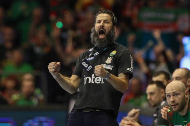 11.02.2026, xtgx, Handball, Daikin HBL, SC Magdeburg - TBV Lemgo v.l. Bennet Wiegert (Magdeburg, Trainer) Jubel, Torjubel, jubelt ueber das Tor, celebrate the goal, celebration Magdeburg