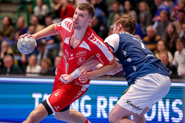 11.02.2026, Handball, 1.HBL, Bergischer HC - MT Melsungen, 20. Spieltag, Uni-Halle Wuppertal: Uladzislau Kulesh (Melsungen 20) im Zweikampf gegen Johannes Wasielewski (BHC 77) Nordrhein-Westfalen Deutschland