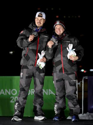 OLYMPICS - Winter Olympic Games, Olympische Spiele, Olympia, OS Milano Cortina 2026 CORTINA D AMPEZZO,ITALY,11.FEB.26 - OLYMPICS, LUGE - Winter Olympic Games Milano Cortina 2026, men, doubles, medal ceremony. Image shows the rejoicing of Thomas Steu and Wolfgang Kindl (AUT).  GEPAxpictures xMaticxKlansek