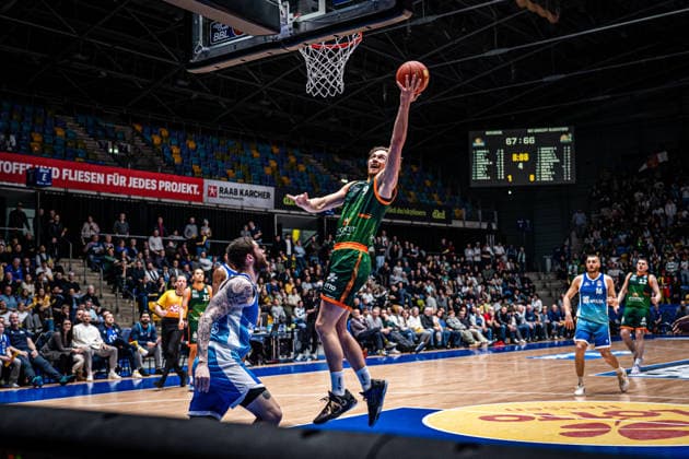 11.02.2026, xhfmx, Basketball easyCredit BBL Bundesliga, Frankfurt Skyliners - VET-CONCEPT Gladiators Trier v.l. Logan Johnson (Skyliners Frankfurt);, Marco Hollersbacher (VET-Concept Gladiators Trier) (DFL DFB REGULATIONS PROHIBIT ANY USE OF PHOTOGRAPHS as IMAGE SEQUENCES and or QUASI-VIDEO) Frankfurt am Main