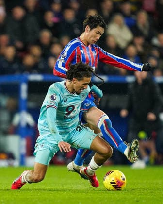 Crystal Palace v Burnley, Premier League Hannibal Mejbri of Burnley and Daichi Kamada of Crystal Palace battling for the ball during the Crystal Palace v Burnley Premier League match at Selhurst Park, London, England on 11 February 2026 Credit: Dylan Hepworth Every Second Media Editorial use only. All images are copyright Every Second Media Limited. No images may be reproduced without prior permission. All rights reserved. Premier League and Football League images are subject to licensing agreements with Football DataCo Limited. see https: www.football-dataco.com Copyright: xIMAGO EveryxSecondxMediax ESM-1798-0062 DylanxHepworthx xEveryxSecondxMediax