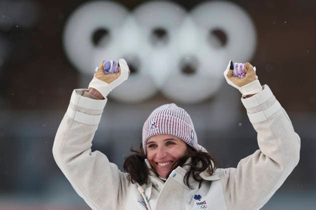 (260211) -- ANTERSELVA, Feb. 11, 2026 -- Gold medalist Julia Simon of France celebrates during the awarding ceremony of the biathlon women s 15km individual match at the Milan-Cortina 2026 Olympic Winter games, Winterspiele,Spiele, Summer games in Anterselva, Italy, Feb. 11, 2026. ) (MICO2026)ITALY-ANTERSELVA-OLYMPIC WINTER GAMES-BIATHLON-WOMEN S 15KM INDIVIDUAL ZhangxTao 