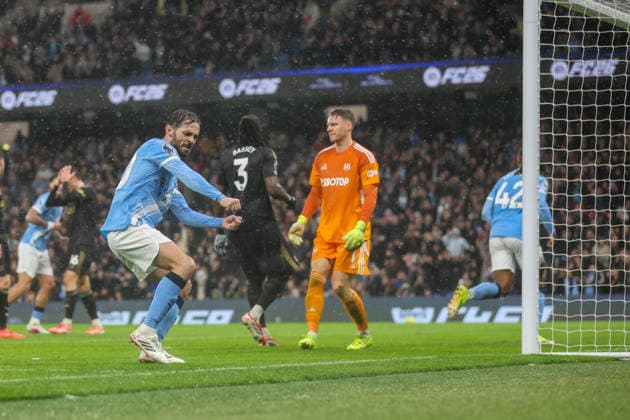 11th February 2026; Etihad Stadium, Manchester, Lancashire, England; Premier League Football, Manchester City versus Fulham; Bernardo Silva of Manchester City celebrates after Antoine Semenyo scores the opening goal for 1-0 in the 24th minute  RogerxEvans Content restricted for UK based newspaper