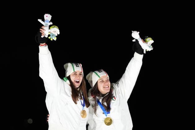 Italy s gold medalists Andrea Voetter and Simon Kainzwaldner, celebrate after the women s doubles luge competitions at the 2026 Winter Olympics, in Cortina d Ampezzo, Italy, Wednesday, Feb. 11, 2026. (Photo Spada LaPresse)  Copyright: xSpada LaPressex