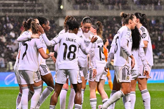 FOOTBALL : Paris FC vs Real Madrid - Champions League Dames - 11 02 2026 Athenea ( 7 - Real Madrid ) celebrates with teammates during the UEFA Women s Champions League match between Paris FC and Real Madrid CF at Stade Charlety on February 11, 2026 in Paris, France. ( Photo by Federico Pestelini PsnewZ ) - ParisFrance  Copyright: xFedericoxPestelinix