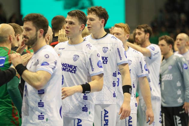 11.02.2026, xgox, Handball - Daikin HBL SC Magdeburg - TBV Lemgo-Lippe emspor, v.l. Frederik Simak (Lemgo, 8), Joel Wilecke (Lemgo, 24) enttaeuscht, schaut enttaeuscht, niedergeschlagen, disappointed Magdeburg