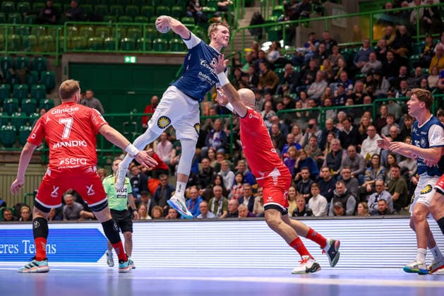 11.02.2026, Handball, 1.HBL, Bergischer HC - MT Melsungen, 20. Spieltag, Uni-Halle Wuppertal: Nico Schöttle (BHC 08) wirft den Ball auf das Tor Nordrhein-Westfalen Deutschland