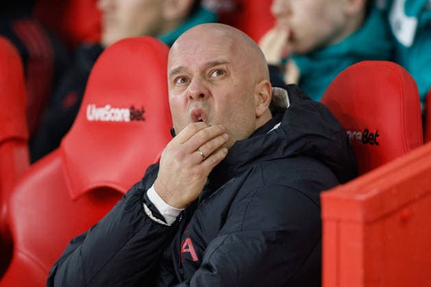 Sunderland v Liverpool, Premier League Arne Slot manager of Liverpool at kick off during the Premier League match between Sunderland and Liverpool at the Stadium Of Light, Sunderland, UK on 11 February 2026. Sunderland Stadium Of Light Tyne and Wear UK Editorial use only DataCo restrictions apply See www.football-dataco.com , Copyright: xCraigxCowanx PSI-23731-0022