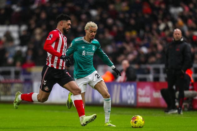 Sunderland v Liverpool, Premier League Hugo Ekitike Of Liverpool battles with Omar Alderete Of Sunderland during the Sunderland v Liverpool Premier League match at the Stadium of Light, Sunderland, England on 11 February 2026 Credit: Lee Keuneke Every Second Media Editorial use only. All images are copyright Every Second Media Limited. No images may be reproduced without prior permission. All rights reserved. Premier League and Football League images are subject to licensing agreements with Football DataCo Limited. see https: www.football-dataco.com Copyright: xIMAGO EveryxSecondxMediax ESM-1795-0034 LeexKeunekex xEveryxSecondxMediax