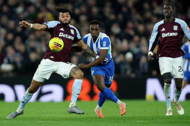 Aston Villa v Brighton & Hove Albion - Premier League Tyrone Mings of Aston Villa and Danny Welbeck of Brighton and Hove Albion challenge during the Premier League match between Aston Villa and Brighton & Hove Albion at Villa Park on February 11, 2026 in Birmingham, England. WARNING! This Photograph May Only Be Used For Newspaper And Or Magazine Editorial Purposes. May Not Be Used For Publications Involving 1 player, 1 Club Or 1 Competition Without Written Authorisation From Football DataCo Ltd. For Any Queries, Please Contact Football DataCo Ltd on +44 (0) 207 864 9121 Birmingham Villa Park England United Kingdom Copyright: xAllstarxPicturexLibraryxLtdx