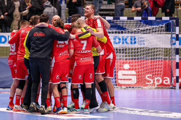 11.02.2026, Handball, 1.HBL, Bergischer HC - MT Melsungen, 20. Spieltag, Uni-Halle Wuppertal: Abschlussjubel nach dem Sieg von Melsungen gegen den BHC Nordrhein-Westfalen Deutschland