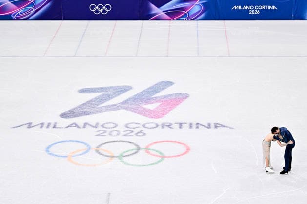 Olivia SMART & Tim DIECK (ESP), during Ice Dance Free Dance, at the Olympic Winter games, Winterspiele,Spiele, Summer games Milano Cortina 2026, at Milano Ice Skating Arena, on February 11, 2026 in Milan, Italy. Noxthirdxpartyxsales  aflo_319398073