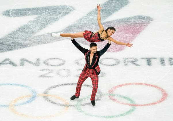 Lilah Fear and Lewis Gibson of Great Britain compete during the Ice Dance - Free Dance competition at the Milano Ice Skating Arena in Milan, Italy, on Wednesday, February 11, 2026.  OLY20260211428 RICHARDxELLIS