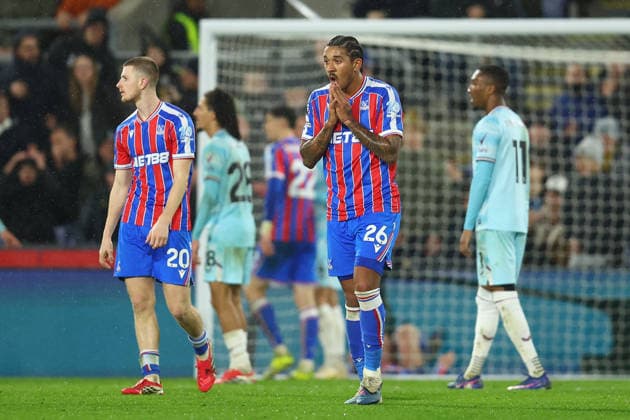 London, England, 11th February 2026. Chris Richards of Crystal Palace during the Crystal Palace vs Burnley Premier League match at Selhurst Park, London. Picture credit should read: Paul Terry Sportimage EDITORIAL USE ONLY. No use with unauthorised audio, video, data, fixture lists, club league logos or live services. Online in-match use limited to 120 images, no video emulation. No use in betting, games or single club league player publications. SPI_034_PT_Crystal_Palace_Burnley SPI-4518-0035