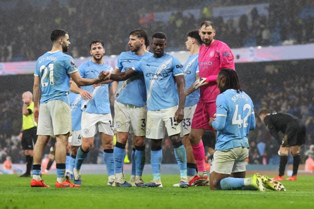 11th February 2026; Etihad Stadium, Manchester, Lancashire, England; Premier League Football, Manchester City versus Fulham; Manchester City celebrate after the 3-0 win  RogerxEvans Content restricted for UK based newspaper