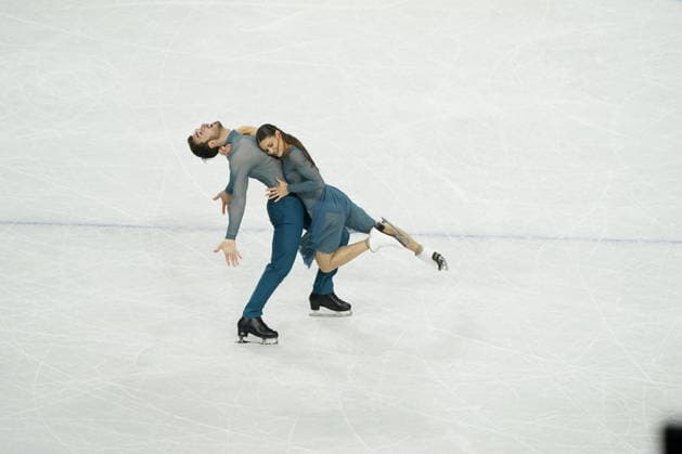 Laurence Fournier Beaudry and Guillaume Cizeron of France compete during the Ice Dance - Free Dance competition at the Milano Ice Skating Arena in Milan, Italy, on Wednesday, February 11, 2026.  OLY20260211434a RICHARDxELLIS