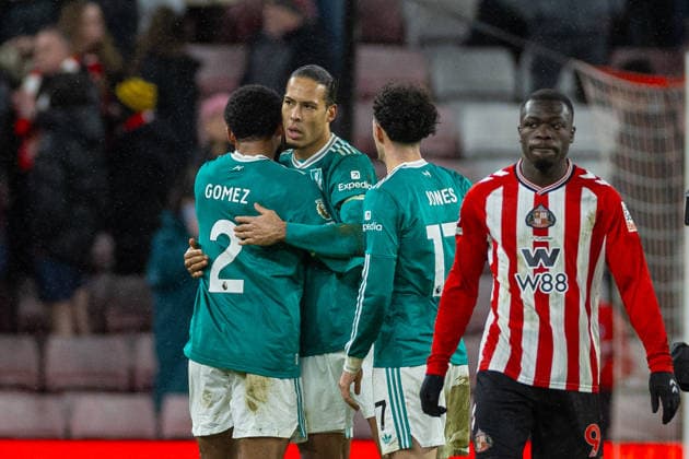 Football - FA Premier League - Sunderland AFC v Liverpool FC SUNDERLAND, ENGLAND - Wednesday, February 11, 2026: Liverpool s (L-R) Joe Gomez, captain Virgil van Dijk and Curtis Jones after the FA Premier League match between Sunderland AFC and Liverpool FC at the Stadium of Light. The game ends 0-1. (Photo by David Rawcliffe Propaganda) SUNDERLAND Stadium of Light TYNE AND WEAR ENGLAND  Copyright: xDavidxRawcliffex P2026-02-11-Sunderland_Liverpool-119