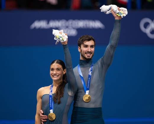 260211 Laurence Fournier Beaudry and Guillaume Cizeron of France celebrate with their gold medals after competing in the Figure skating, Eiskunstlauf ice dance - free dance program during day 5 of the 2026 Winter Olympics on February 11, 2026 in Milan. Photo: Emma Wallskog BILDBYRAN kod EW EW0627 konstakning figure skating kunstlop Olympic Games, Olympische Spiele, Olympia, OS olympics winter olympics os ol olympiska spel vinter-os olympiske leker milano cortina 2026 milan cortina 2026 milano cortina 2026 olympic games milano cortina 2026 winter olympic games milano cortina-os milano cortina-ol vinter-ol 5 bbeng isdans ice dance *** 260211 Laurence Fournier Beaudry and Guillaume Cizeron of France celebrate with their gold medals after competing in the figure skating ice dance free dance program during day 5 of the 2026 Winter Olympics on February 11, 2026 in Milan Photo Emma Wallskog BILDBYRAN kod EW EW0627 konstakning figure skating kunstlop olympic games olympics winter olympics os ol olympiska spel vinter os olympiske leker milano cortina 2026 milan cortina 2026 milano cortina 2026 olympic games milano cortina 2026 winter olympic games milano cortina os milano cortina ol vinter ol 5 bbeng isdans ice dance  Copyright: EMMAxWALLSKOG BB260211EW083