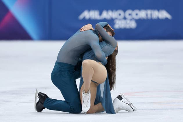 Laurence Fournier Beaudry Guillaume Cizeron (FRA) during the Olympic Winter games, Winterspiele,Spiele, Summer games Milano-Cortina 2026, Figure skating, Eiskunstlauf Ice Dance on February 11, 2026 at Milano Ice Skating Arena in Milan  Copyright: xFabrizioxCarabelli IPAxSportx xipa-agency.netx xx IPA_71337014 IPA_Agency_IPA71337014
