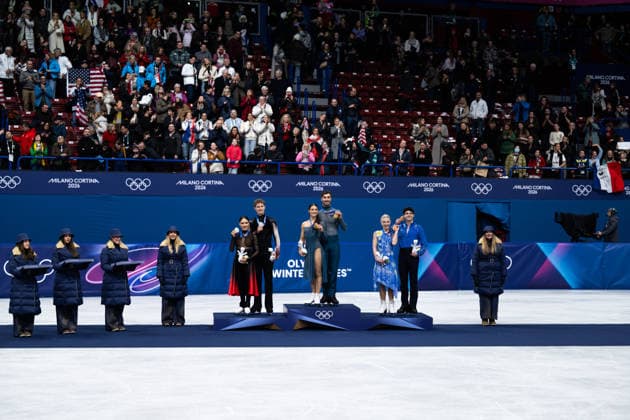 260211 Madison Chock and Evan Bates of United States, Laurence Fournier Beaudry and Guillaume Cizeron of France and Piper Gilles and Paul Poirier of Canada celebrate with their medals after competing in the Figure skating, Eiskunstlauf ice dance - free dance program during day 5 of the 2026 Winter Olympics on February 11, 2026 in Milan. Photo: Emma Wallskog BILDBYRAN kod EW EW0627 konstakning figure skating kunstlop Olympic Games, Olympische Spiele, Olympia, OS olympics winter olympics os ol olympiska spel vinter-os olympiske leker milano cortina 2026 milan cortina 2026 milano cortina 2026 olympic games milano cortina 2026 winter olympic games milano cortina-os milano cortina-ol vinter-ol 5 bbeng isdans ice dance *** 260211 Madison Chock and Evan Bates of United States, Laurence Fournier Beaudry and Guillaume Cizeron of France and Piper Gilles and Paul Poirier of Canada celebrate with their medals after competing in the figure skating ice dance free dance program during day 5 of the 2026 Winter Olympics on February 11, 2026 in Milan Photo Emma Wallskog BILDBYRAN kod EW EW0627 konstakning figure skating kunstlop olympic games olympics winter olympics os ol olympiska spel vinter os olympiske leker milano cortina 2026 milan cortina 2026 milano cortina 2026 olympic games milano cortina 2026 winter olympic games milano cortina os milano cortina ol vinter ol 5 bbeng isdans ice dance  Copyright: EMMAxWALLSKOG BB260211EW087