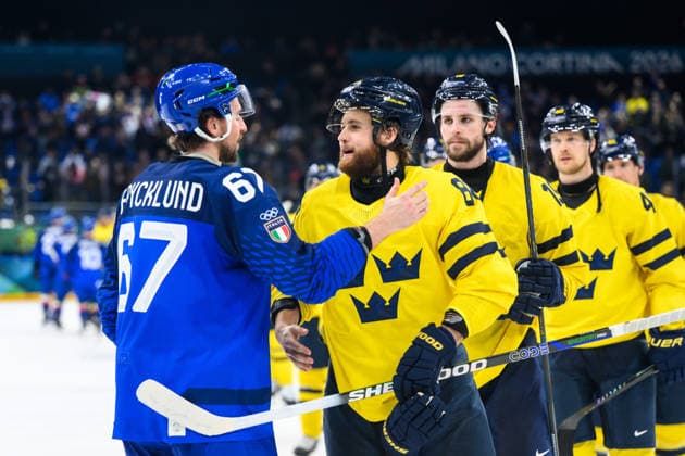 260211 Mikael Frycklund of Italy and William Nylander of Sweden in the men s Ice hockey, Eishockey game between Sweden and Italy during day 5 of the 2026 Winter Olympics on February 11, 2026 in Milan. Photo: Carl Sandin BILDBYRAN kod CS CS0870 ishockey ice hockey Olympic Games, Olympische Spiele, Olympia, OS olympics winter olympics os ol olympiska spel vinter-os olympiske leker milano cortina 2026 milan cortina 2026 milano cortina 2026 olympic games milano cortina 2026 winter olympic games milano cortina-os milano cortina-ol vinter-ol 5 bbeng sverige sweden italien italy *** 260211 Mikael Frycklund of Italy and William Nylander of Sweden in the men s ice hockey game between Sweden and Italy during day 5 of the 2026 Winter Olympics on February 11, 2026 in Milan Photo Carl Sandin BILDBYRAN kod CS CS0870 ishockey ice hockey olympic games olympics winter olympics os ol olympiska spel vinter os olympiske leker milano cortina 2026 milan cortina 2026 milano cortina 2026 olympic games milano cortina 2026 winter olympic games milano cortina os milano cortina ol vinter ol 5 bbeng sverige sweden italien italy  Copyright: CARLxSANDIN BB260211CS220