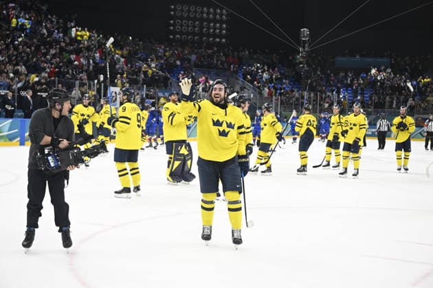 MILAN, ITALY 20260211 Goalkeeper Mika Zibenejad celebrates after the game during the Ice hockey, Eishockey match in Group B between Sweden and Italy at the Santagiulia Arena during the Olympic Games, Olympische Spiele, Olympia, OS in Milan. *** The image is included in the SPORTS PACKAGE. For others PAID IMAGE *** MILANO ITALY x10070x *** MILAN, ITALY 20260211 Goalkeeper Mika Zibenejad celebrates after the game during the ice hockey match in Group B between Sweden and Italy at the Santagiulia Arena during the Olympic Games in Milan The image is included in the SPORTS PACKAGE For others PAID IMAGE MILANO ITALY x10070x  Copyright: xJessicaxGow TTx 2026 OLYMPICS ICE HOCKEY SWEDEN-ITALY
