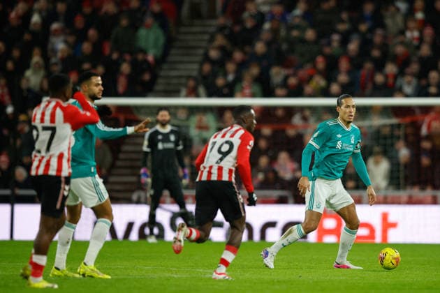 Sunderland v Liverpool, Premier League Virgil van Dijk of Liverpool looks for a team mate during the Premier League match between Sunderland and Liverpool at the Stadium Of Light, Sunderland, UK on 11 February 2026. Sunderland Stadium Of Light Tyne and Wear UK Editorial use only DataCo restrictions apply See www.football-dataco.com , Copyright: xCraigxCowanx PSI-23731-0066