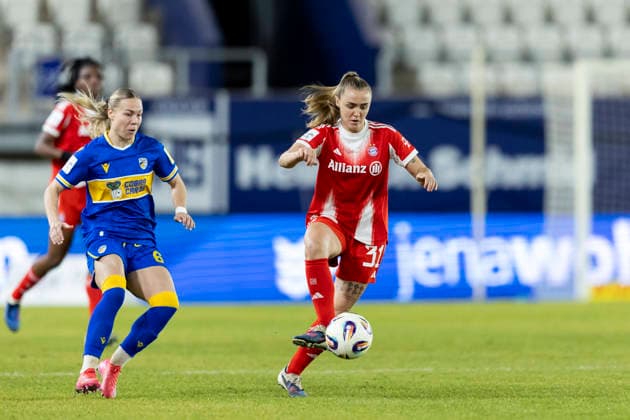 Google Pixel Frauen-Bundesliga: FC Carl Zeiss Jena vs. FC Bayern München; Jena; 11.02.2026 Georgia Stanway ( 31; FC Bayern München) gegen Nike Andersson ( 6; FC Carl Zeiss Jena) Google Pixel Frauen-Bundesliga: FC Carl Zeiss Jena vs. FC Bayern München; ad hoc arena im Ernst-Abbe-Sportfeld; 11.02.2026 DFB REGULATIONS PROHIBIT ANY USE OF PHOTOGRAPHS AS IMAGE SEQUENCES AND OR QUASI-VIDEO. Copyright: xBEAUTIFULxSPORTS Duehringx