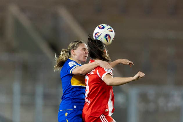 Google Pixel Frauen-Bundesliga: FC Carl Zeiss Jena vs. FC Bayern München; Jena; 11.02.2026 Lara Schenk ( 18; FC Carl Zeiss Jena) gegen Jovana Damnjanovi? ( 9; FC Bayern München) Google Pixel Frauen-Bundesliga: FC Carl Zeiss Jena vs. FC Bayern München; ad hoc arena im Ernst-Abbe-Sportfeld; 11.02.2026 DFB REGULATIONS PROHIBIT ANY USE OF PHOTOGRAPHS AS IMAGE SEQUENCES AND OR QUASI-VIDEO. Copyright: xBEAUTIFULxSPORTS Duehringx