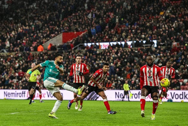 Premier League Sunderland v Liverpool Mohamed Salah of Liverpool takes a shot on goal during the Premier League match Sunderland vs Liverpool at Stadium Of Light, Sunderland, United Kingdom on 11 February 2026 (Photo by Alfie Cosgrove News Images) Sunderland Stadium Of Light Tyne and Wear United Kingdom Copyright: xAlfiexCosgrove NewsxImagesx
