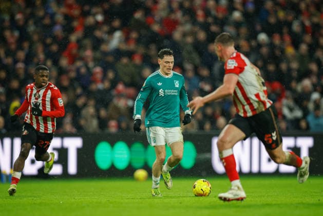 Sunderland v Liverpool, Premier League Florian Wirtz of Liverpool brings the ball forward during the Premier League match between Sunderland and Liverpool at the Stadium Of Light, Sunderland, UK on 11 February 2026. Sunderland Stadium Of Light Tyne and Wear UK Editorial use only DataCo restrictions apply See www.football-dataco.com , Copyright: xCraigxCowanx PSI-23731-0074