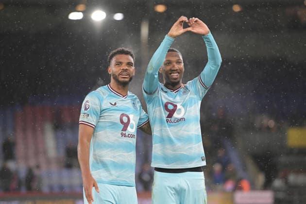 Crystal Palace v Burnley, Premier League Lyle Foster Forward of Burnley FC and Jaidon Anthony Forward of Burnley FC followingthe Premier League match between Crystal Palace and Burnley at Selhurst Park, London, UK on 11 February 2026. London Selhurst Park Greater London UK Editorial use only DataCo restrictions apply See www.football-dataco.com , Copyright: xJeffxMoodx PSI-23733-0034