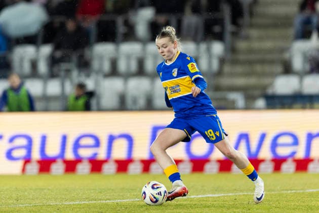 Google Pixel Frauen-Bundesliga: FC Carl Zeiss Jena vs. FC Bayern München; Jena; 11.02.2026 Hannah Lehmann ( 19; FC Carl Zeiss Jena) Google Pixel Frauen-Bundesliga: FC Carl Zeiss Jena vs. FC Bayern München; ad hoc arena im Ernst-Abbe-Sportfeld; 11.02.2026 DFB REGULATIONS PROHIBIT ANY USE OF PHOTOGRAPHS AS IMAGE SEQUENCES AND OR QUASI-VIDEO. Copyright: xBEAUTIFULxSPORTS Duehringx
