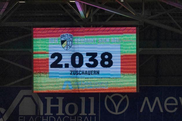 Google Pixel Frauen-Bundesliga: FC Carl Zeiss Jena vs. FC Bayern München; Jena; 11.02.2026 Zuschauerzahl 2038 Google Pixel Frauen-Bundesliga: FC Carl Zeiss Jena vs. FC Bayern München; ad hoc arena im Ernst-Abbe-Sportfeld; 11.02.2026 DFB REGULATIONS PROHIBIT ANY USE OF PHOTOGRAPHS AS IMAGE SEQUENCES AND OR QUASI-VIDEO. Copyright: xBEAUTIFULxSPORTS Duehringx