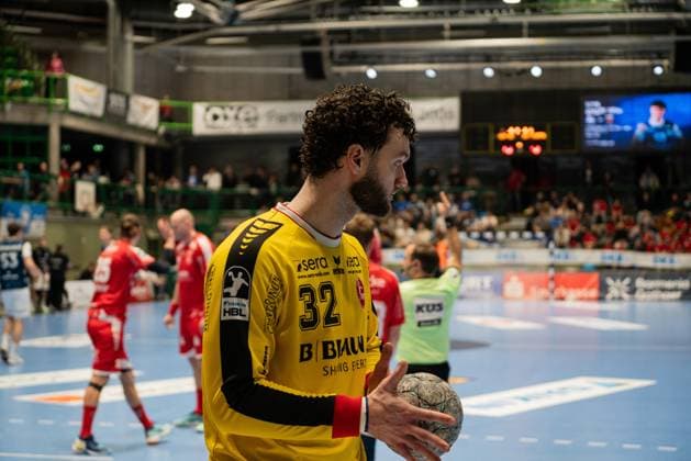 Szene mit Kristof Palasics (32; MT Melsungen) im Spiel zwischen Bergischer HC und MT Melsungen in der DAIKIN HBL am 20. Spieltag in Wuppertal. Szene mit Kristof Palasics (32; MT Melsungen)