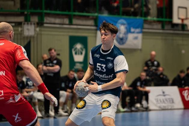 Szene mit Sören Steinhaus (53; Bergischer HC) mit Ball in der Hand im Spiel zwischen Bergischer HC und MT Melsungen in der DAIKIN HBL am 20. Spieltag in Wuppertal. Szene mit Sören Steinhaus (53; Bergischer HC)
