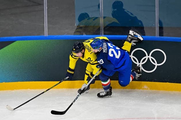 Winter Olympics - Sweden v Italy Men s Preliminary Group B Match Team Italy and Team Sweden during the Men s Preliminary Group B match between Sweden and Italy on day five of the Milano Cortina 2026 Winter Olympic Games, Olympische Spiele, Olympia, OS at Milano Santagiulia Ice hockey, Eishockey Arena on February 11, 2026 in Milan, Italy. Photo by JMP ABACAPRESS.COM Milan Italy  Copyright: xJMP ABACAx