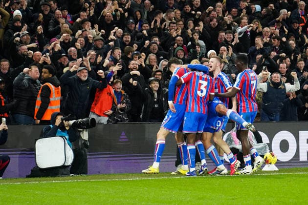 Crystal Palace v Burnley, Premier League Jörgen Strand Larsen of Crystal Palace celebrating his goal to make it 1-0 during the Crystal Palace v Burnley Premier League match at Selhurst Park, London, England on 11 February 2026 Credit: Dylan Hepworth Every Second Media Editorial use only. All images are copyright Every Second Media Limited. No images may be reproduced without prior permission. All rights reserved. Premier League and Football League images are subject to licensing agreements with Football DataCo Limited. see https: www.football-dataco.com Copyright: xIMAGO EveryxSecondxMediax ESM-1798-0138 DylanxHepworthx xEveryxSecondxMediax