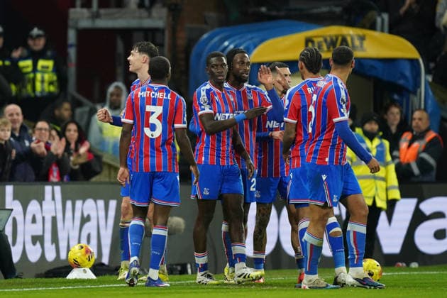 Crystal Palace v Burnley, Premier League Jörgen Strand Larsen of Crystal Palace celebrating his goal to make it 2-0 during the Crystal Palace v Burnley Premier League match at Selhurst Park, London, England on 11 February 2026 Credit: Dylan Hepworth Every Second Media Editorial use only. All images are copyright Every Second Media Limited. No images may be reproduced without prior permission. All rights reserved. Premier League and Football League images are subject to licensing agreements with Football DataCo Limited. see https: www.football-dataco.com Copyright: xIMAGO EveryxSecondxMediax ESM-1798-0157 DylanxHepworthx xEveryxSecondxMediax