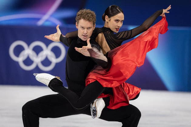 Winter Olympics - Ice Dance Free Dance Figure skating, Eiskunstlauf Team Event AJ Madison Chock and partner Evan Bates of Team United States compete in the Ice Dance - Free Dance on day five of the Milano Cortina 2026 Winter Olympic Games, Olympische Spiele, Olympia, OS at Milano Ice Skating Arena on February 11, 2026 in Milan, Italy. Photo by Alexis Jumeau ABACAPRESS.COM Milan  Copyright: xJumeauxAlexis ABACAx