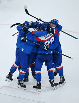 (260212) -- MILAN, Feb. 12, 2026 -- Players of Slovakia celebrate a goal during the Ice hockey, Eishockey men s preliminary round group B match between Finland and Slovakia at the Milan-Cortina 2026 Olympic Winter games, Winterspiele,Spiele, Summer games in Milan, Italy, Feb. 11, 2026. ) (MICO2026)ITALY-MILAN-OLYMPIC WINTER GAMES-ICE HOCKEY-MEN-PRELIMINARY-FIN VS SVK ZhangxHaofu 