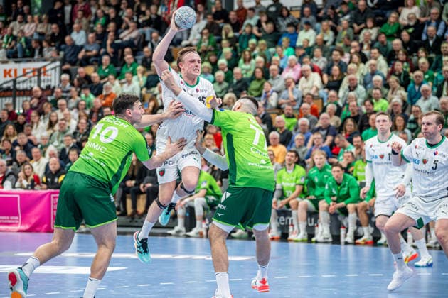 Handball Bundesliga; HSG Wetzlar - Füchse Berlin, 11.02.26 Tobias Grøndahl (Füchse Berlin, 15), Josip Simic (HSG Wetzlar, 10), Stefan Cavor (HSG Wetzlar, 77) Handball Bundesliga; HSG Wetzlar - Füchse Berlin: Wetzlar, 11.02.26 Copyright: xBEAUTIFULxSPORTS Roeczeyx