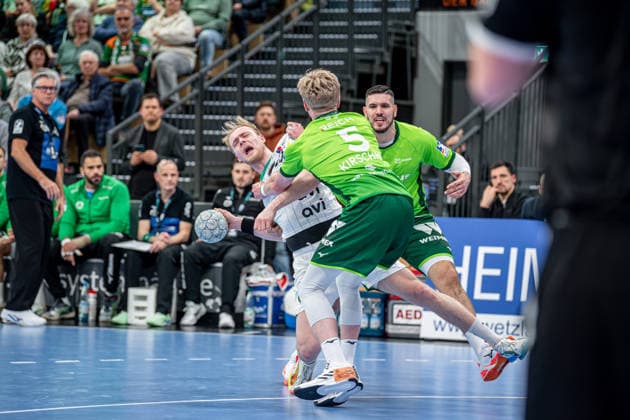 Handball Bundesliga; HSG Wetzlar - Füchse Berlin, 11.02.26 Matthes Langhoff (Füchse Berlin, 25), Tristan Kirschner (HSG Wetzlar, 5), Stefan Cavor (HSG Wetzlar, 77) Handball Bundesliga; HSG Wetzlar - Füchse Berlin: Wetzlar, 11.02.26 Copyright: xBEAUTIFULxSPORTS Roeczeyx