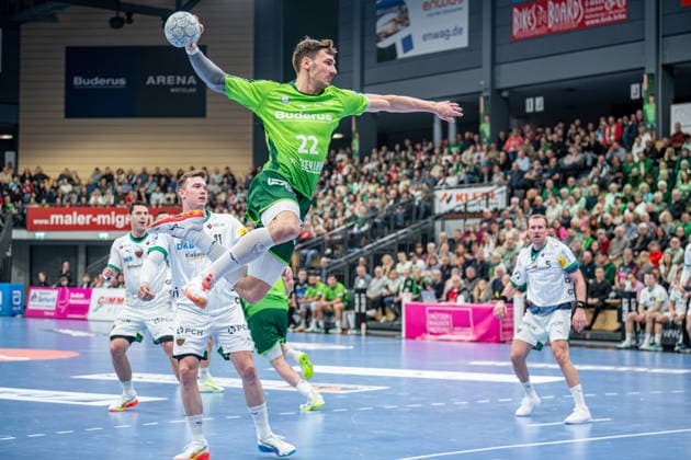Handball Bundesliga; HSG Wetzlar - Füchse Berlin, 11.02.26 Jona Schoch (HSG Wetzlar, 22), Lasse Andersson (Füchse Berlin, 11), Handball Bundesliga; HSG Wetzlar - Füchse Berlin: Wetzlar, 11.02.26 Copyright: xBEAUTIFULxSPORTS Roeczeyx
