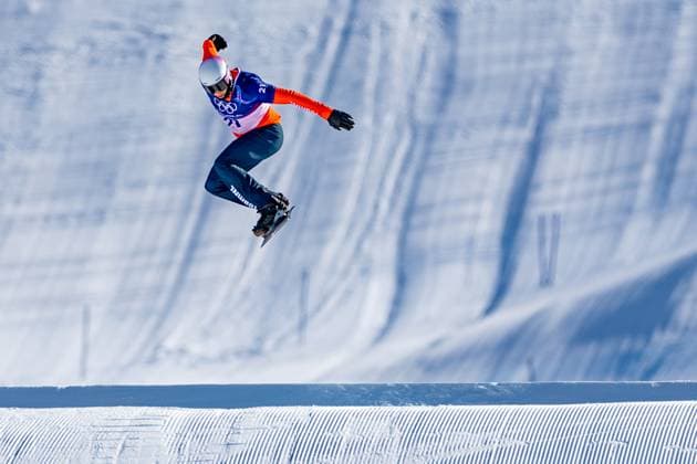 LIVIGNO - Snowboarder Glenn de Blois during the cross-country qualifying round at the Milan Winter Olympics. IRIS VAN DEN BROEK ANP xVIxANPxSportx xxANPxIVx 550433343 originalFilename: 550433343.jpg