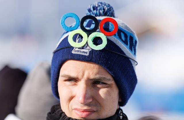 OLYMPICS - Winter Olympic Games, Olympische Spiele, Olympia, OS Milano Cortina 2026 LIVIGNO,ITALY,12.FEB.26 - OLYMPICS, SNOWBOARD - Winter Olympic Games Milano Cortina 2026, Snowboard Cross, men, qualification. Image shows a fan.  GEPAxpictures xHaraldxSteiner