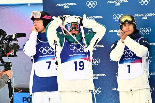 LIVIGNO, ITALY 20260212 Cooper Woods, Australia, won the men s moguls final during the Winter Olympics in Livigno, Italy. Walter Wallberg, back left, came in fourth place. *** The image is included in the SPORTS PACKAGE. For others PAYMENT IMAGE *** LIVIGNO ITALY x10080x *** LIVIGNO, ITALY 20260212 Cooper Woods, Australia, won the men s moguls final during the Winter Olympics in Livigno, Italy Walter Wallberg, back left, came in fourth place The image is included in the SPORTS PACKAGE For others PAYMENT IMAGE LIVIGNO ITALY x10080x  Copyright: xFredrikxSandberg TTx 2026 OLYMPICS MOGUL FINAL