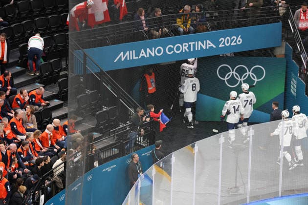 February 12, 2026, Milan, Lombardy, Italy: TEAM FRANCE leaves the ice rink in the Men s Preliminary Round Group A game between Team Switzerland (SUI) and Team France (FRA) at the Milano Cortina 2026 Winter Olympic Games, Olympische Spiele, Olympia, OS Milan Italy - ZUMAc179 20260212_oly_c179_016 Copyright: xMickaelxChavetx